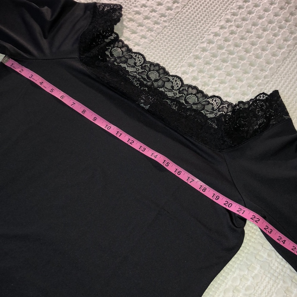 Black lace / off the shoulder top by Venus size 1X - Picture 5 of 6